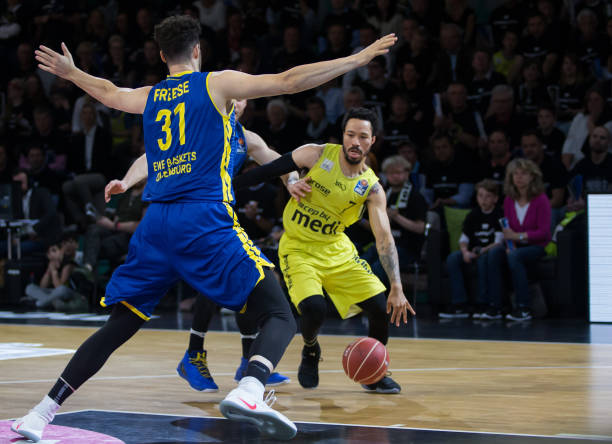 霍伊伦缺阵 霍伊伦缺阵