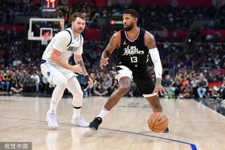 令人侧目 令人侧目