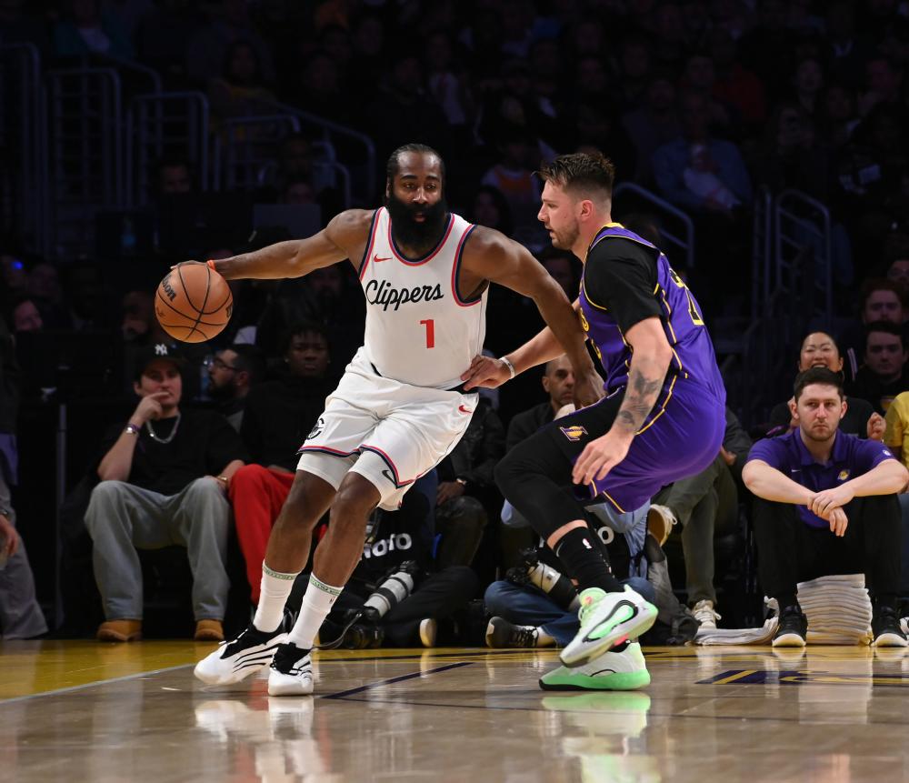 国脚恢复训练，伤病情况明显好转