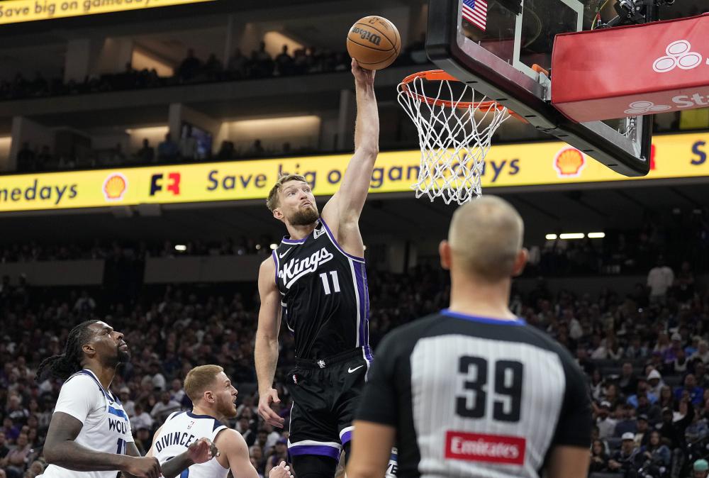 [NBA-湖人] 场均25+5+7！登顶历史第一，他们都说你该退役，可你又创造神迹